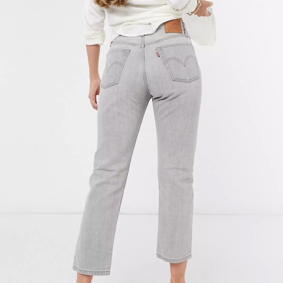Levi’s Premium 501 Women’s Original Cropped Jean - Picture 1 of 14